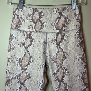 Women’s Varley Leggings Size Small 25” Snake Print